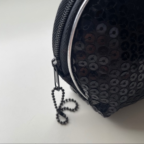 🛍3/$20 Black Sequins Pouch - Picture 3 of 6